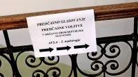 Izidi predčasnega glasovanja tokrat prvič ne bodo znani že takoj 
po zaprtju volišč, v nedeljo ob 19. uri.