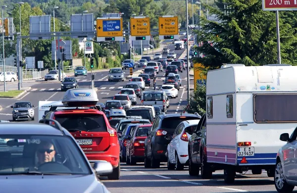 Slovenci so največkrat odpotovali na Hrva&scaron;ko