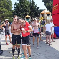 Tekli, kolesarili in plavali