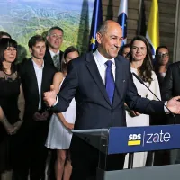 Jan&scaron;a: Na pogovore bomo povabili vse stranke v DZ
