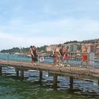 Lepo vreme je mnoge iz notranjosti države zvabilo na morje. Le 
malo naših sogovornikov je pred tem glasovalo ali imelo namen 
glasovati po vrnitvi v svoj kraj.