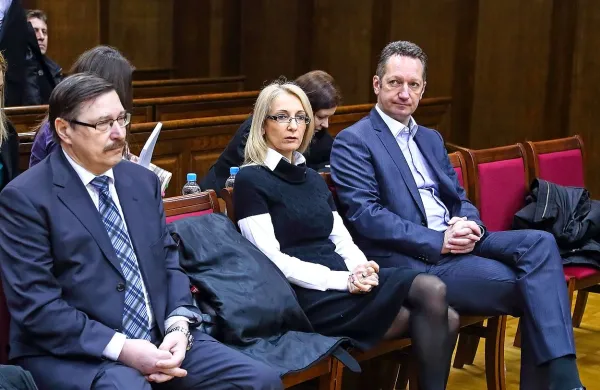 Postopek proti Borisu Popoviču, Sabini Mozetič in Rajku Sredniku 
v primeru Serming je zastaral.