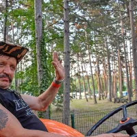 Bojan Pisk: “Moj traktor je star 55 let, vendar ga redno obnavljam 
in servisiram.”