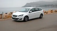 Beli baletnik ustreza družinskim potrebam.