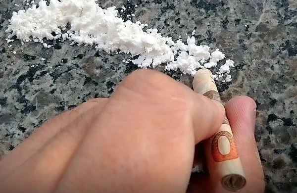 Kar 2,34 milijona ljudi v Evropski uniji, starih od 15 do 34 let, je lani 
zaužilo kokain. Čeprav je cena kokaina na črnem trgu stabilna, pa 
je dostopna vedno bolj čista oblika.