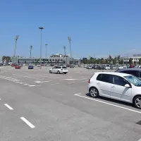 Za stadionom je prostih najmanj tretjina od skupno 420 parkirnih 
mest.