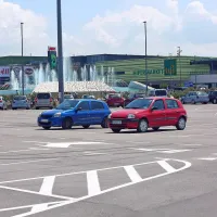 V lov za plačljivim parkirnim mestom