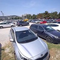 V lov za plačljivim parkirnim mestom