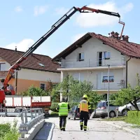 Cerar v Črnomlju obljubil pomoč pri odpravi posledic neurja