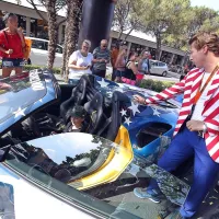 Ameriška zastava takoin drugače.