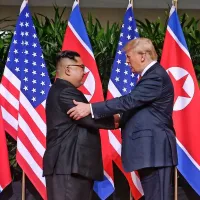 Trump in Kim na zgodovinskem vrhu dosegla dogovor