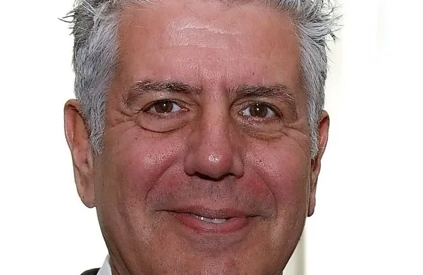 Anthony Bourdain je večkrat tudi povedal, da je imel srečo, da je 
preživel mladostniška leta, saj je bil odvisen od heroina, kateremu 
se je uspel nato upreti, in da se je boril z depresijo.