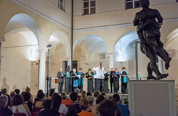 Piranski zbor Giuseppe Tartini je navdušil občinstvo na festivalu v 
Parmi.