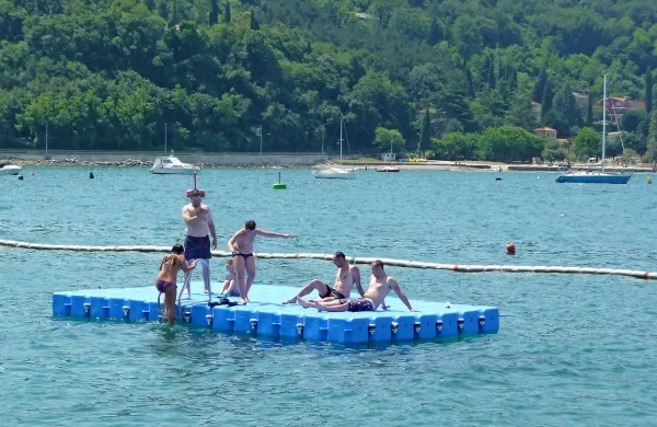 Eden od treh splavov na kopališču Talaso Strunjan 