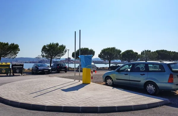 Od sobote dalje bo parkiranje v Žusterni plačljivo
