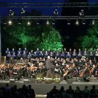 Nastopajoči so poželi stoječe ovacije. Foto: Pavšič - Zavadlav