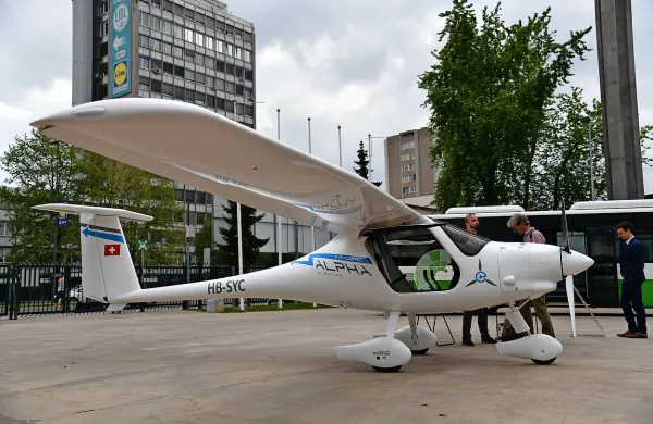 Pipistrelovo električno letalo Alpha Electro 