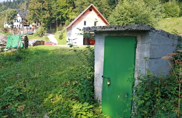 V Novakih se plačevanju vodarine upirajo celo prek sodišč.