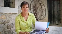 Vesna Gu&scaron;tin Grilanc: &ldquo;Kra&scaron;ka ohcet se je rojevala tudi v na&scaron;i hi&scaron;i&rdquo;