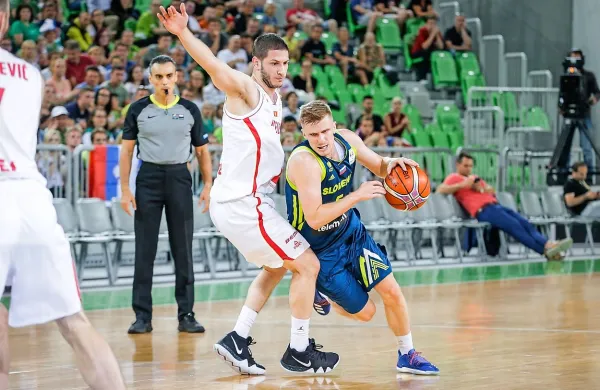 Slovenski ko&scaron;arkarji izgubili proti Črnogorcem