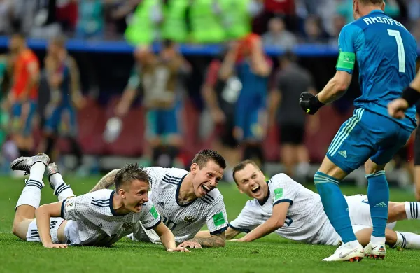 Veselje Rusov po nepričakovani uvrstitvi v četrtfinale