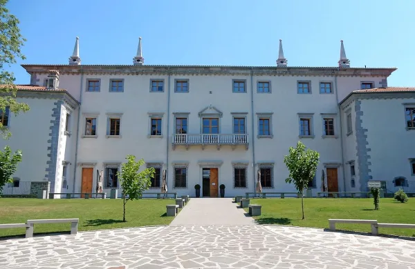 Pred časom obnovljena vila Vipolže se želi uveljaviti tudi kot 
protokolarni objekt. 