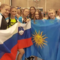 Ekipa Flipcaprisa po uradni otvoritvi evropskega prvenstva.