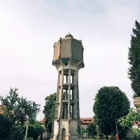 Zadrževalnik vode blizu nekdanje bolnišnice v Palmanovi