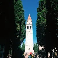 Obvezen postanek v Ogleju