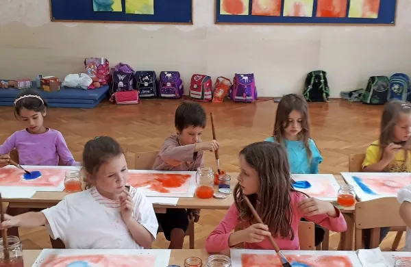  V minulem šolskem letu je prva dva razreda waldorfske šole  v 
Bukovici obiskovalo 23 učencev.