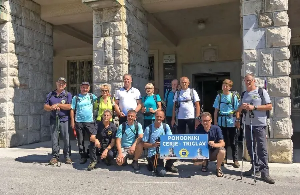 Pohodniki od Cerja do Triglava