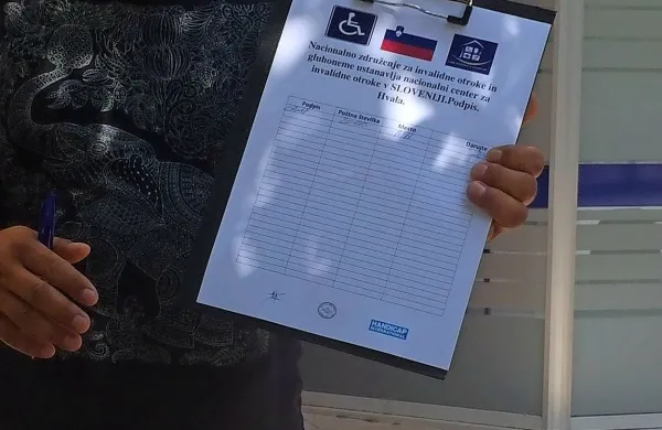 Neznanci zbirajo purerispevke za  skrivnostno  združenje. 
