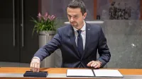 Matej Tonin je kot predsednik državnega zbora  pristojen za podpis 
odloka o razpisu lokalnih volitev. 