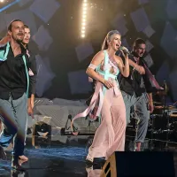 Lea Sirk s svojo glasbo osvaja nagrado za nagrado