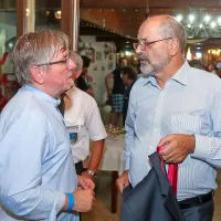 Lea Sirk s svojo glasbo osvaja nagrado za nagrado