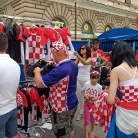 Hrva&scaron;ko in Francijo prežema navija&scaron;ka vročica