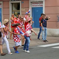 Hrva&scaron;ko in Francijo prežema navija&scaron;ka vročica