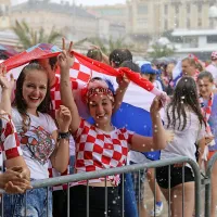 Hrva&scaron;ko in Francijo prežema navija&scaron;ka vročica