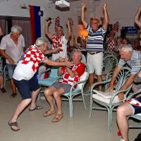 Hrva&scaron;ko in Francijo prežema navija&scaron;ka vročica