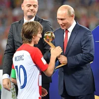 Luka Modrić je iz rok ruskega predsednika Vladimirja Putina prejel 
lovoriko za najboljšega nogometaša 21. svetovnega prvenstva.
