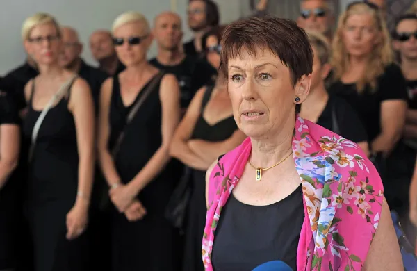 Minister za kulturo  je Marjetico Mahne s 1. avgustom za dobo petih 
let imenoval za direktorico javnega zavoda Slovenska filharmonija.