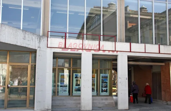 Ajdovska občina kupila nepremičnine okrog rimskega obzidja