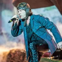 Opereta za rokerje, galebe in zver
