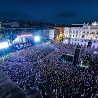Opereta za rokerje, galebe in zver