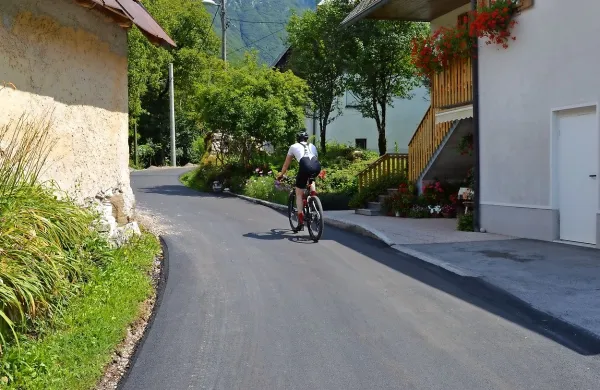 Zaključujejo s prenovo ceste