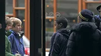 Nagrado maverick bo  prejel Ruben Östlund. Predvajali bodo tri njegove filme, v soboto Igro, ki je 
leta 2011 švedsko javnost vznemirila z zgodbo  o temnopoltih dečkih, ki oropajo bele vrstnike.
