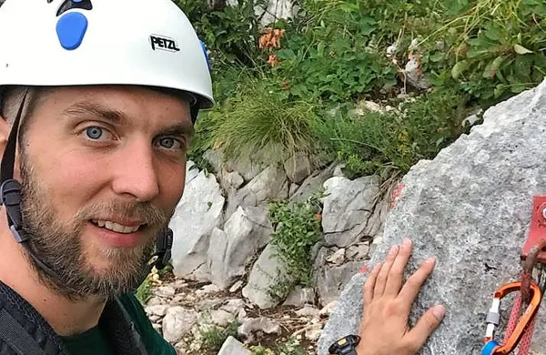 Osebni trener in športni motivator Tibor Pranjić iz Pivke bo v 
četrtek začel ekstremni dobrodelni podvig, s kolesom in peš 
namerava premagati razdaljo od Pirana do vrha Triglava.