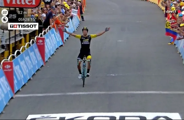 Slovenski kolesarski šampion Primož Roglič je z zmago v 19. etapi 
dirke po Franciji dva dneva pred koncem 105. Toura napredoval na 
tretje mesto v skupnem seštevku. 