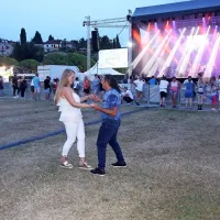 Severina ni pritegnila