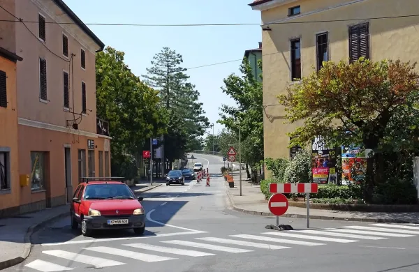 Na novo bodo asfaltirali Bazovi&scaron;ko ulico